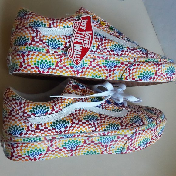Vans Unisex Multipurpose Floral Shoes Men SZ. 10.5, Women SZ. 12. main image 10